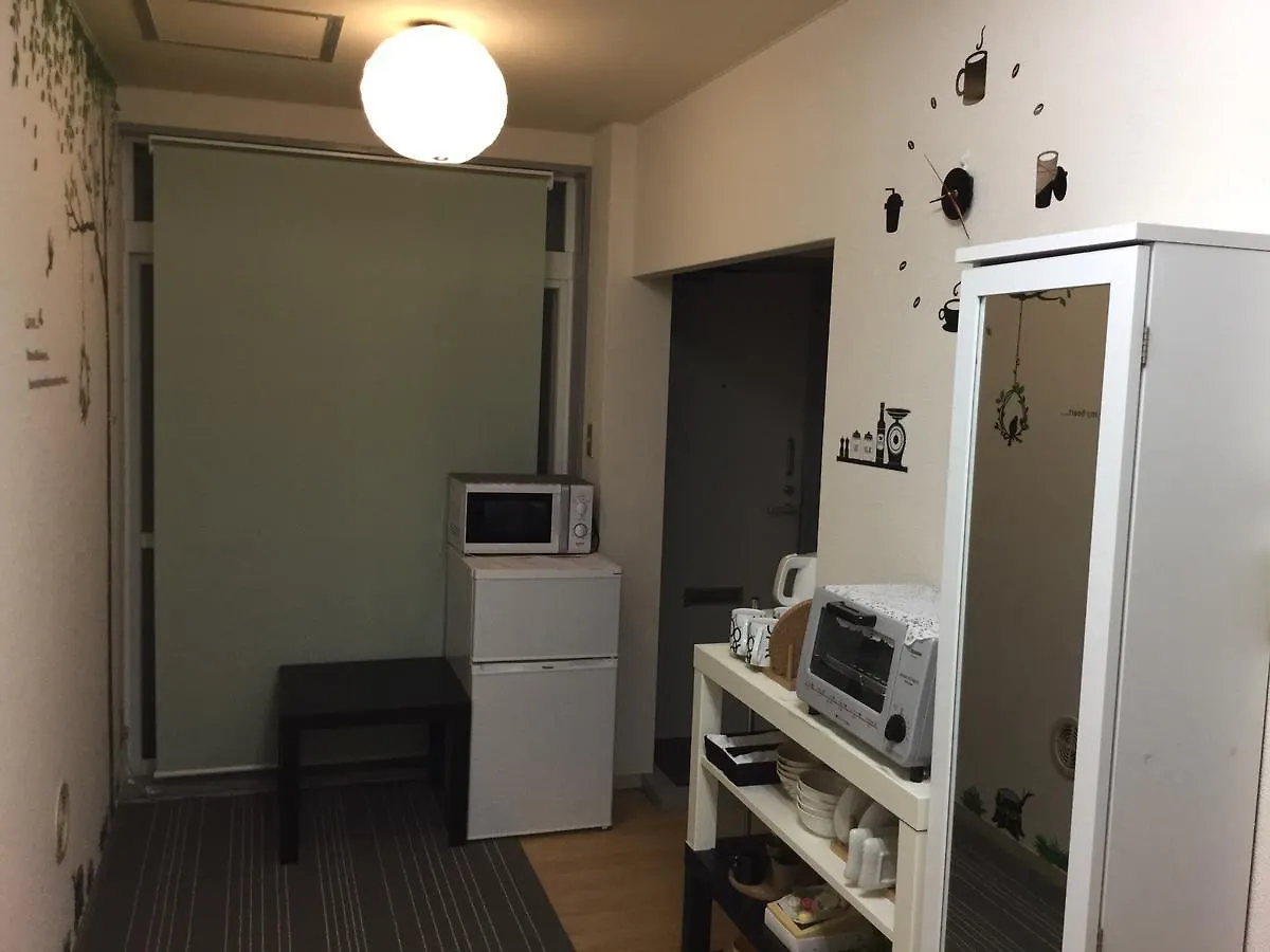 Raku Raku House Hotel Tokyo 0*,  Japan