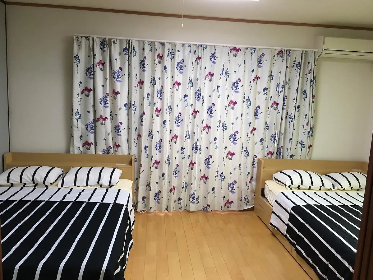 Raku Raku House Hotel Tokyo Guest house