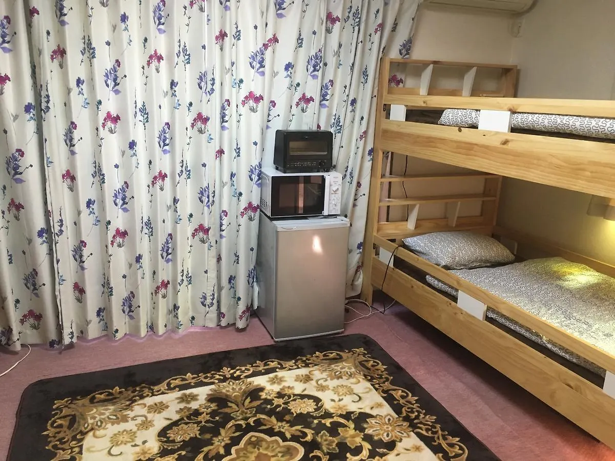 Raku Raku House Hotel Tokyo 0*,  Japan